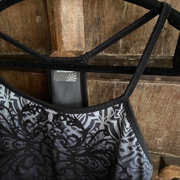 Athleta athletic tank top - Picture 3 of 10